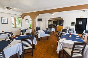 Hotel Puerta Del Sol