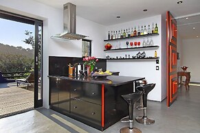 Days At Sea Beach Lodge