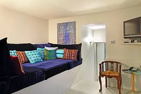 Days At Sea Beach Lodge