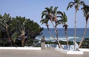 Days At Sea Beach Lodge