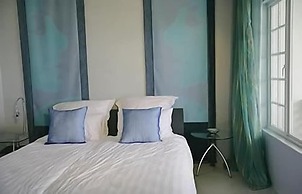 Days At Sea Beach Lodge