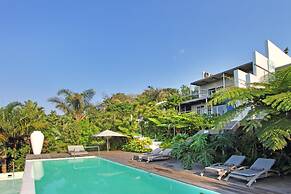 Days At Sea Beach Lodge