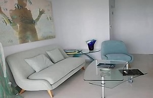 Days At Sea Beach Lodge