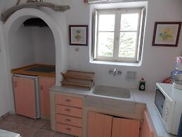 Studios and Suites Rania