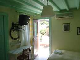 Studios and Suites Rania