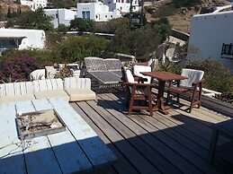 Studios and Suites Rania