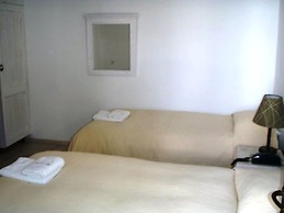 Studios and Suites Rania