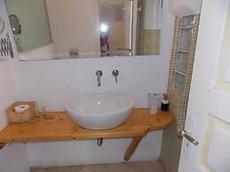 Studios and Suites Rania