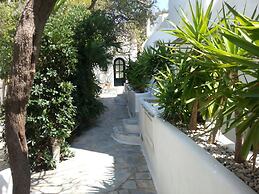 Studios and Suites Rania