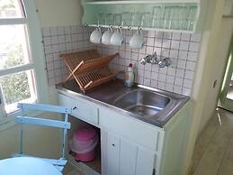 Studios and Suites Rania