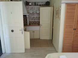 Studios and Suites Rania