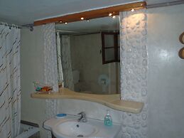 Studios and Suites Rania