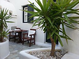 Studios and Suites Rania