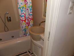 Studios and Suites Rania