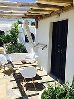 Studios and Suites Rania