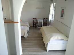 Studios and Suites Rania