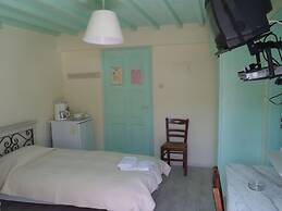 Studios and Suites Rania