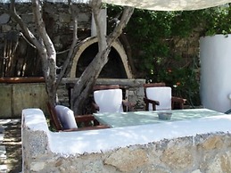 Studios and Suites Rania