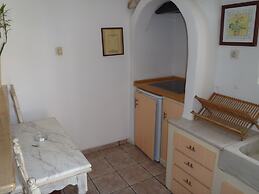 Studios and Suites Rania