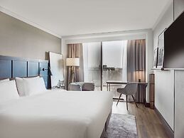 Radisson Blu Waterfront Hotel