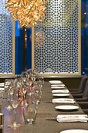 Radisson Blu Waterfront Hotel