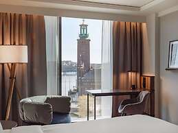 Radisson Blu Waterfront Hotel