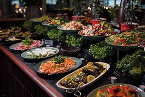 Radisson Blu Waterfront Hotel