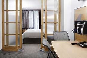 The Jewel Hotel, New York