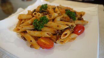 Yangshuo Village Inn