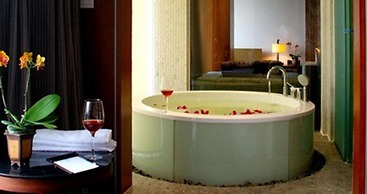 Baiyun Lakeside Hotel