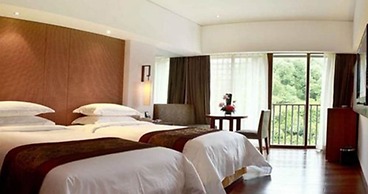Baiyun Lakeside Hotel