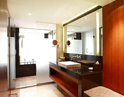 Baiyun Lakeside Hotel