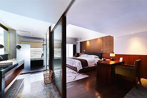 Baiyun Lakeside Hotel