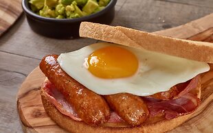 Days Inn by Wyndham Tewkesbury Strensham