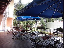 Euro Youth Hotel & Krone