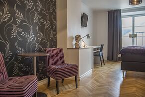 Donners Hotel