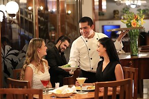 Hotel Ciros