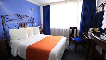 Hotel Ciros