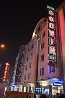 Hotel Godwin Deluxe