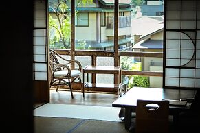 Historical Ryokan Hostel K's House Ito Onsen
