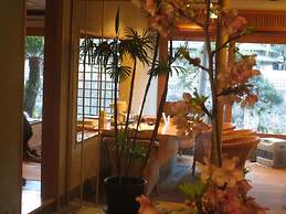 Historical Ryokan Hostel K's House Ito Onsen