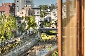 Historical Ryokan Hostel K's House Ito Onsen