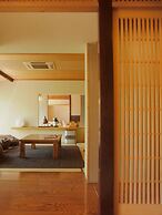 Historical Ryokan Hostel K's House Ito Onsen