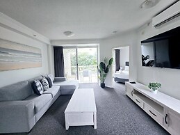 Crystal Bay on the Broadwater