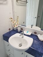 Crystal Bay on the Broadwater