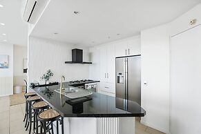 Crystal Bay on the Broadwater