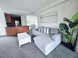 Crystal Bay on the Broadwater