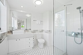 Crystal Bay on the Broadwater