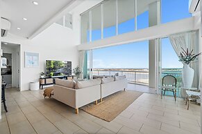 Crystal Bay on the Broadwater