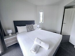 Crystal Bay on the Broadwater